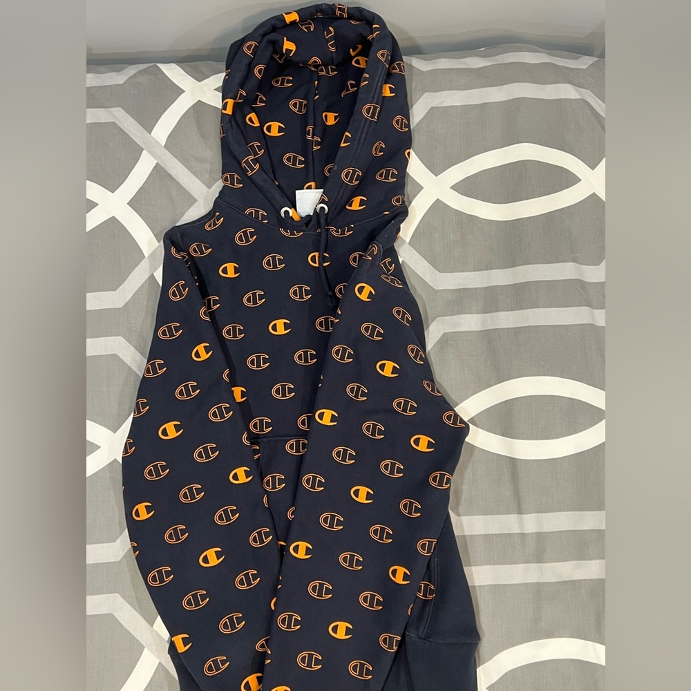 Men’s Champion Sweatshirt, Size XS